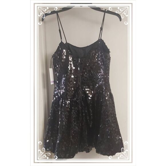 NWT~VIOLET WEEKEND Black Sequin Bubble Hem Fit & Flare Dress Sz 11/12 - Picture 4 of 8